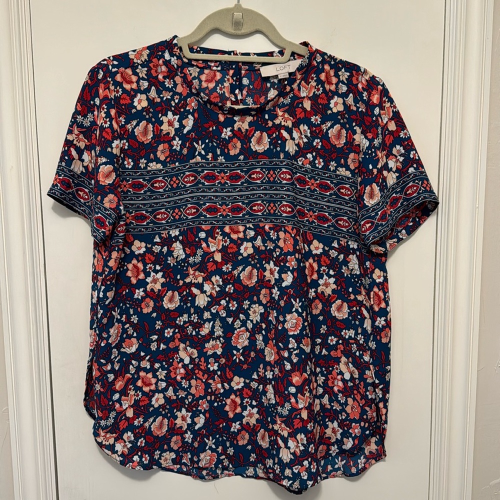 Loft Short-sleeved Floral Blouse
